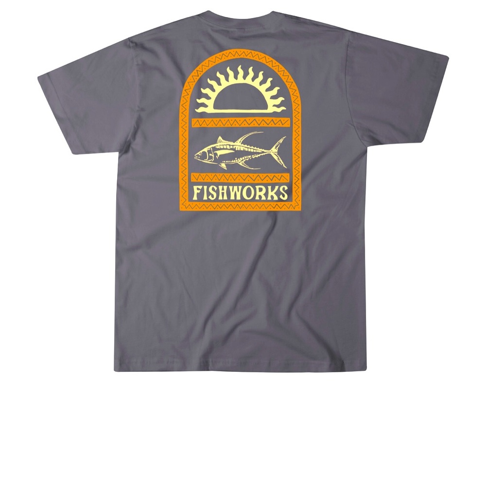 Fishworks Casita Tee Short Sleeve Fishing T-Shirt Charcoal Gray Size Medium.